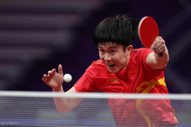 场上脱颖而 场上脱颖而