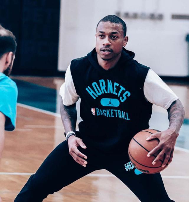 费尔南德斯 费尔南德斯